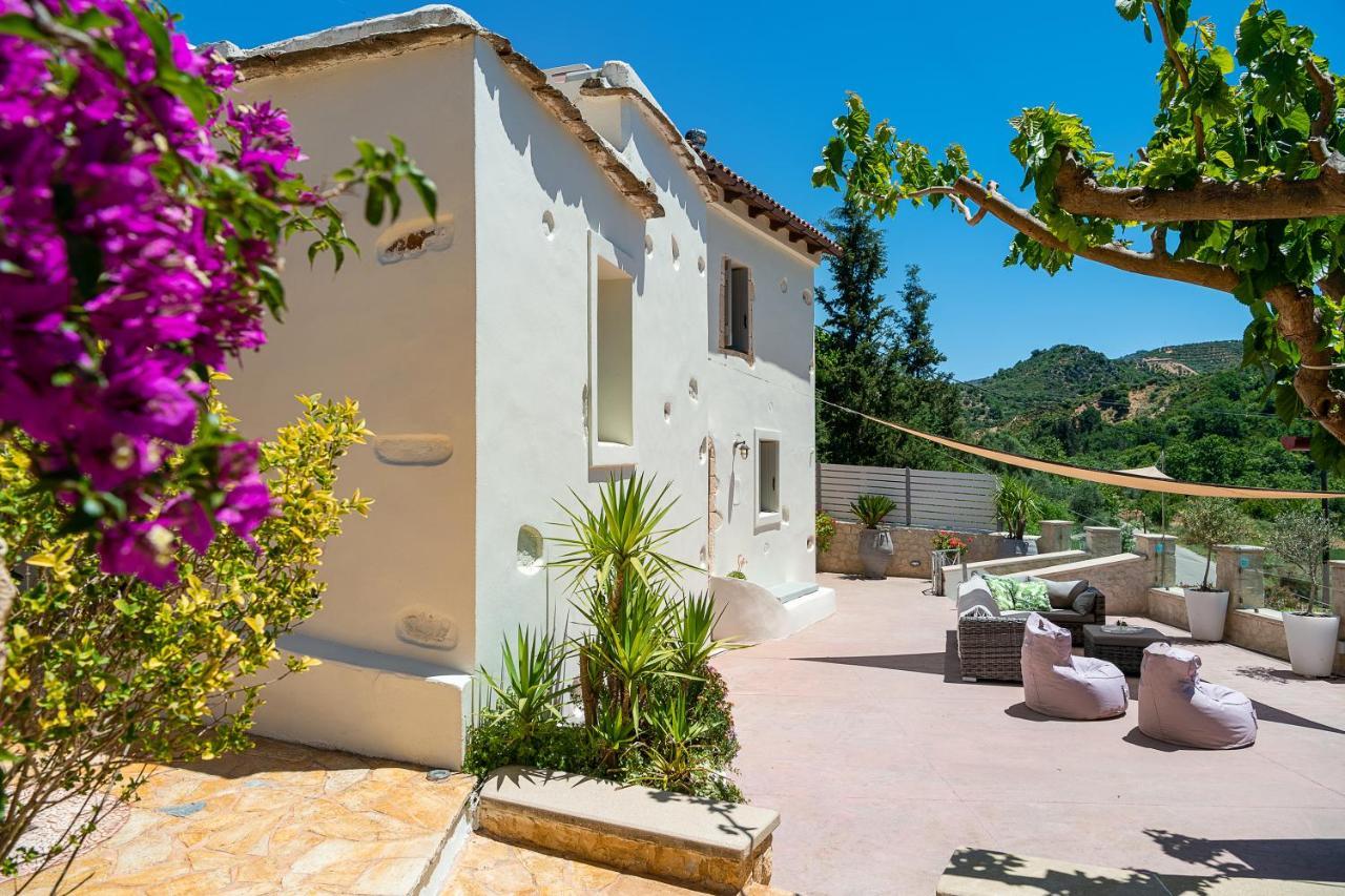 Verekinthos Villas Yerolákkos Exterior foto