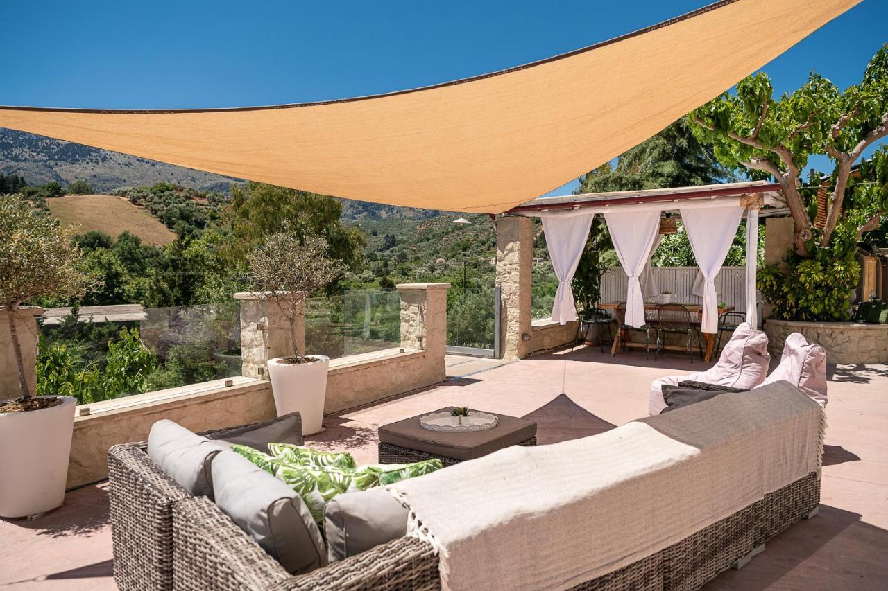 Verekinthos Villas Yerolákkos Exterior foto