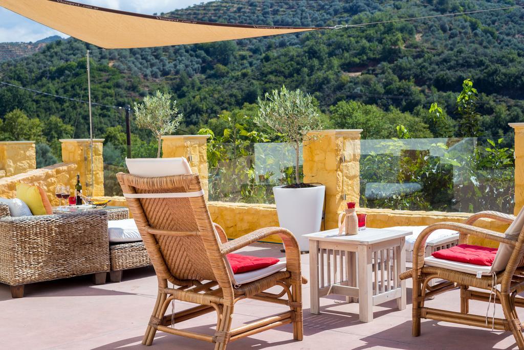 Verekinthos Villas Yerolákkos Exterior foto