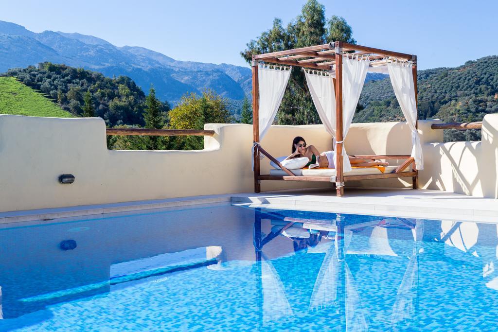 Verekinthos Villas Yerolákkos Exterior foto