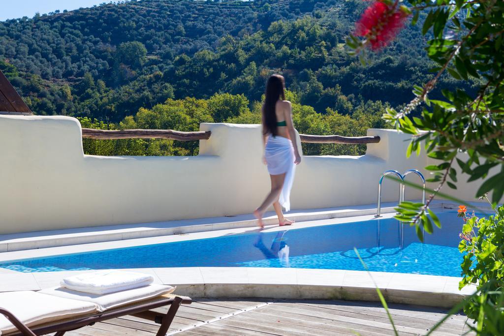 Verekinthos Villas Yerolákkos Exterior foto
