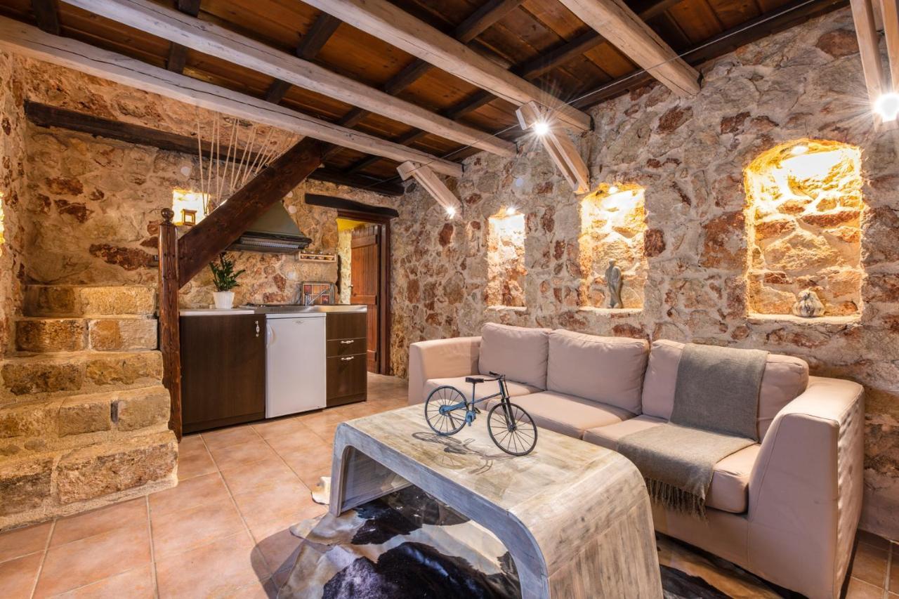 Verekinthos Villas Yerolákkos Exterior foto